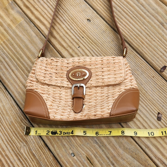 Vintage Etienne Aigner Natural Woven Shoulder Bag with Tan Leather Trim - Picture 6 of 7